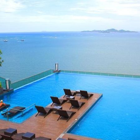 Stunning Sea View Condo On The Beach - Monthly Stay Pattaya Exteriör bild