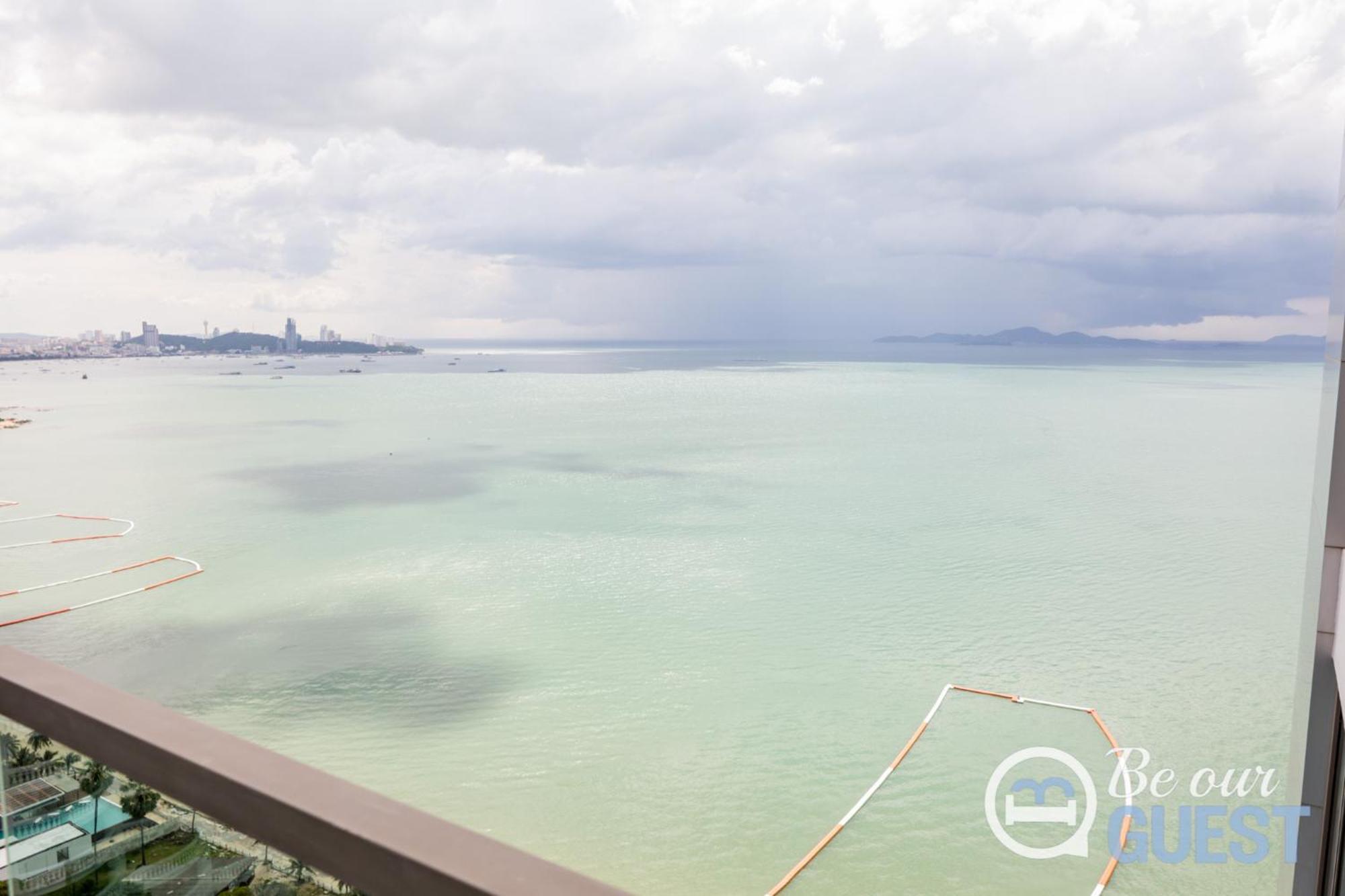 Stunning Sea View Condo On The Beach - Monthly Stay Pattaya Exteriör bild