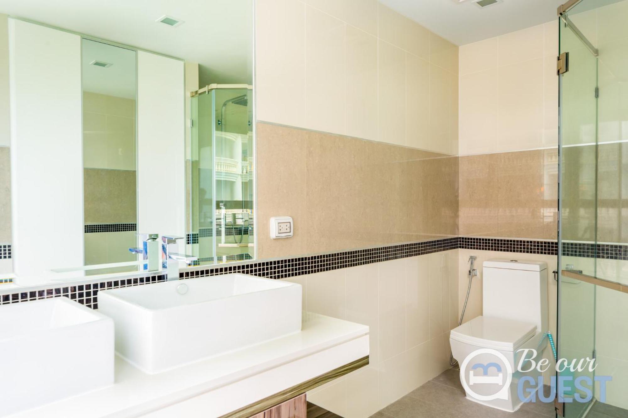 Stunning Sea View Condo On The Beach - Monthly Stay Pattaya Exteriör bild