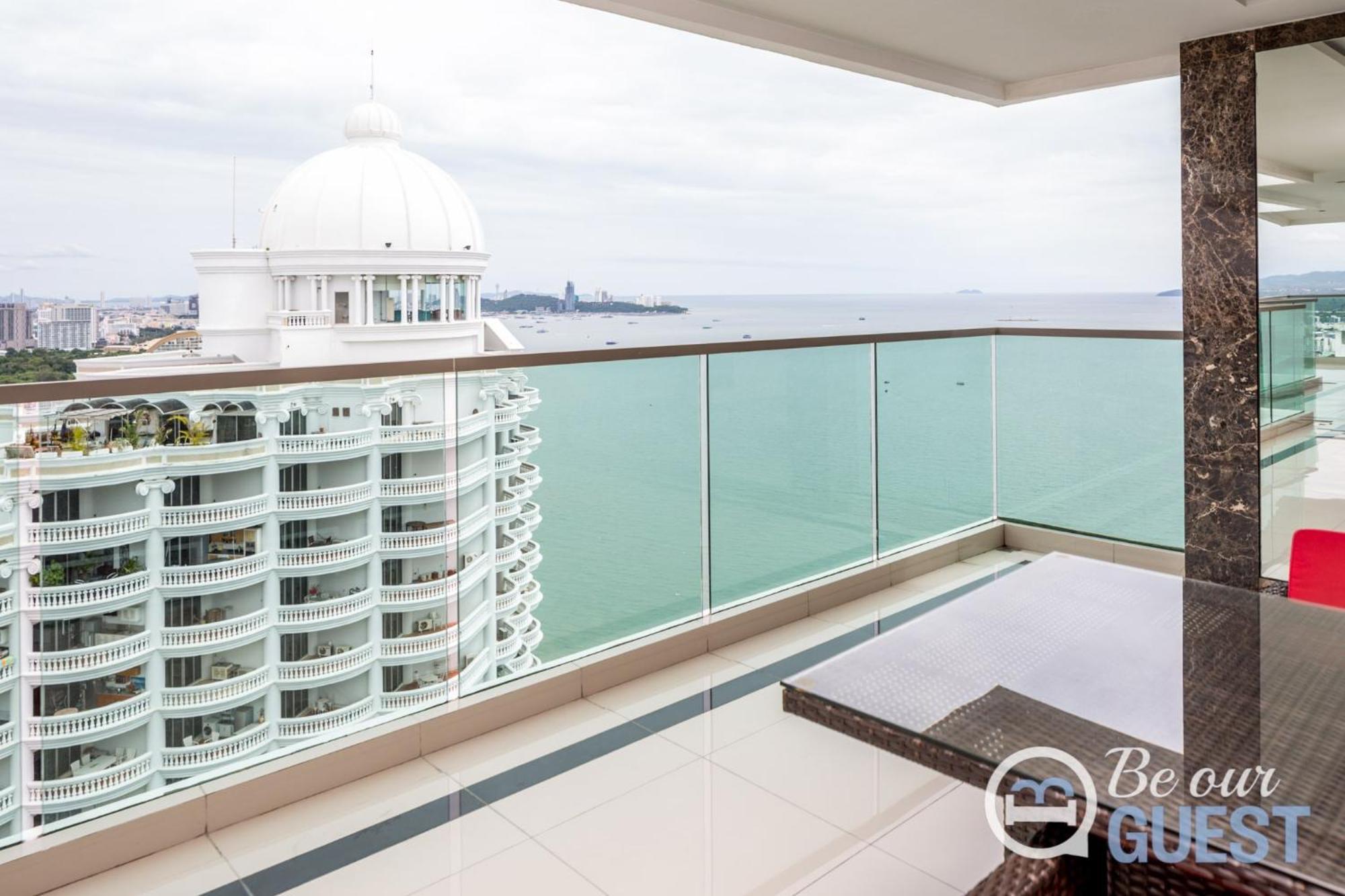 Stunning Sea View Condo On The Beach - Monthly Stay Pattaya Exteriör bild